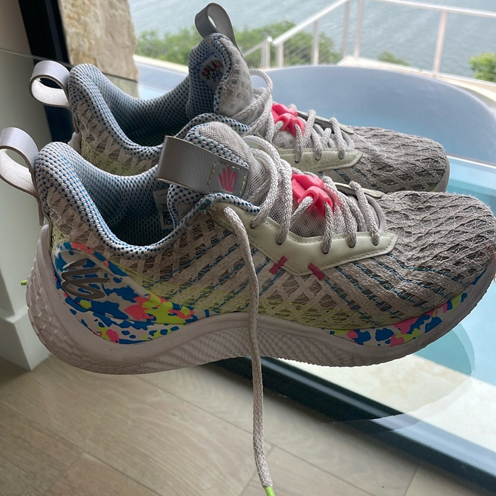 Curry Under Armour Basketball Shoes 7Y